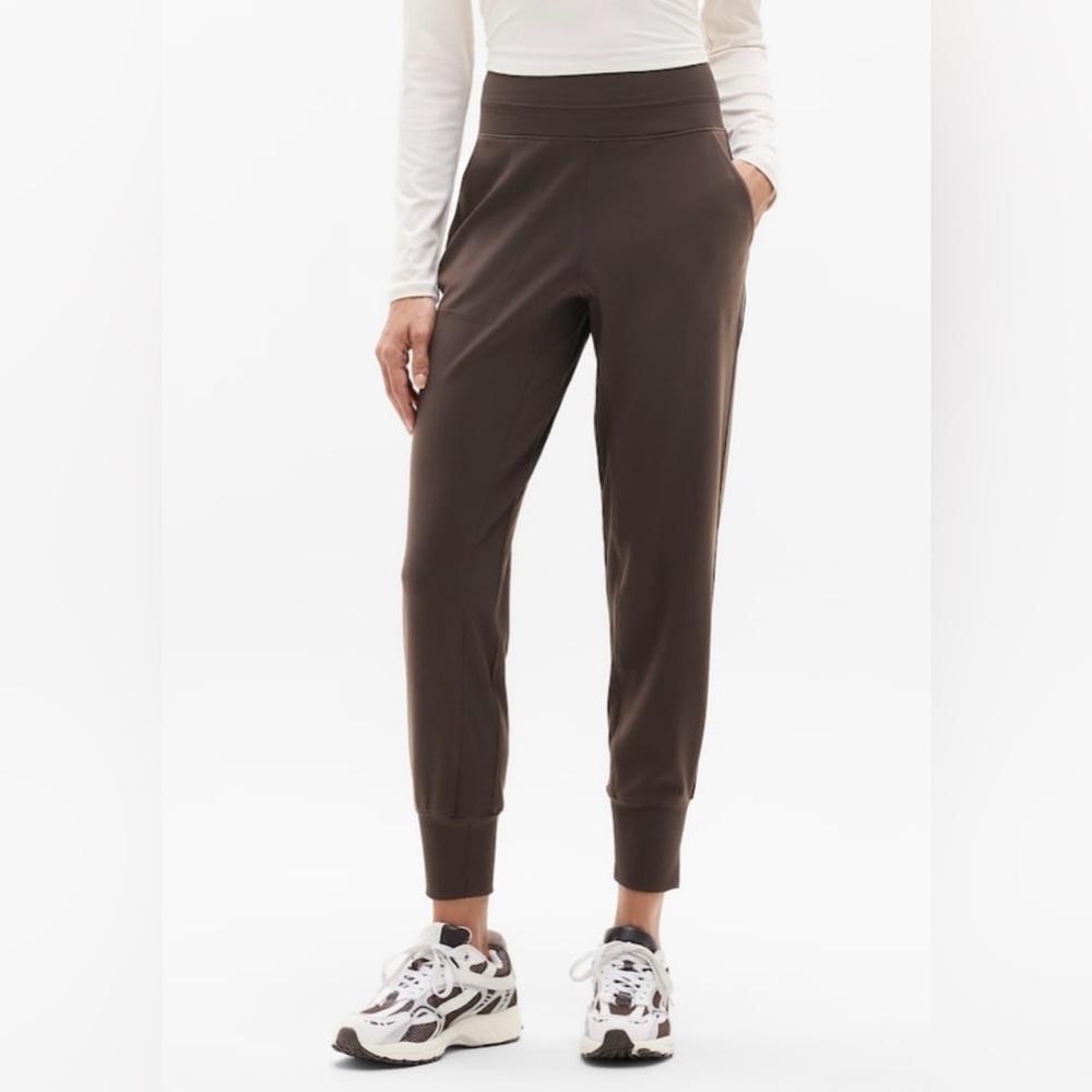 NWOT-Athleta Truffle Venice Jogger, Extra Small